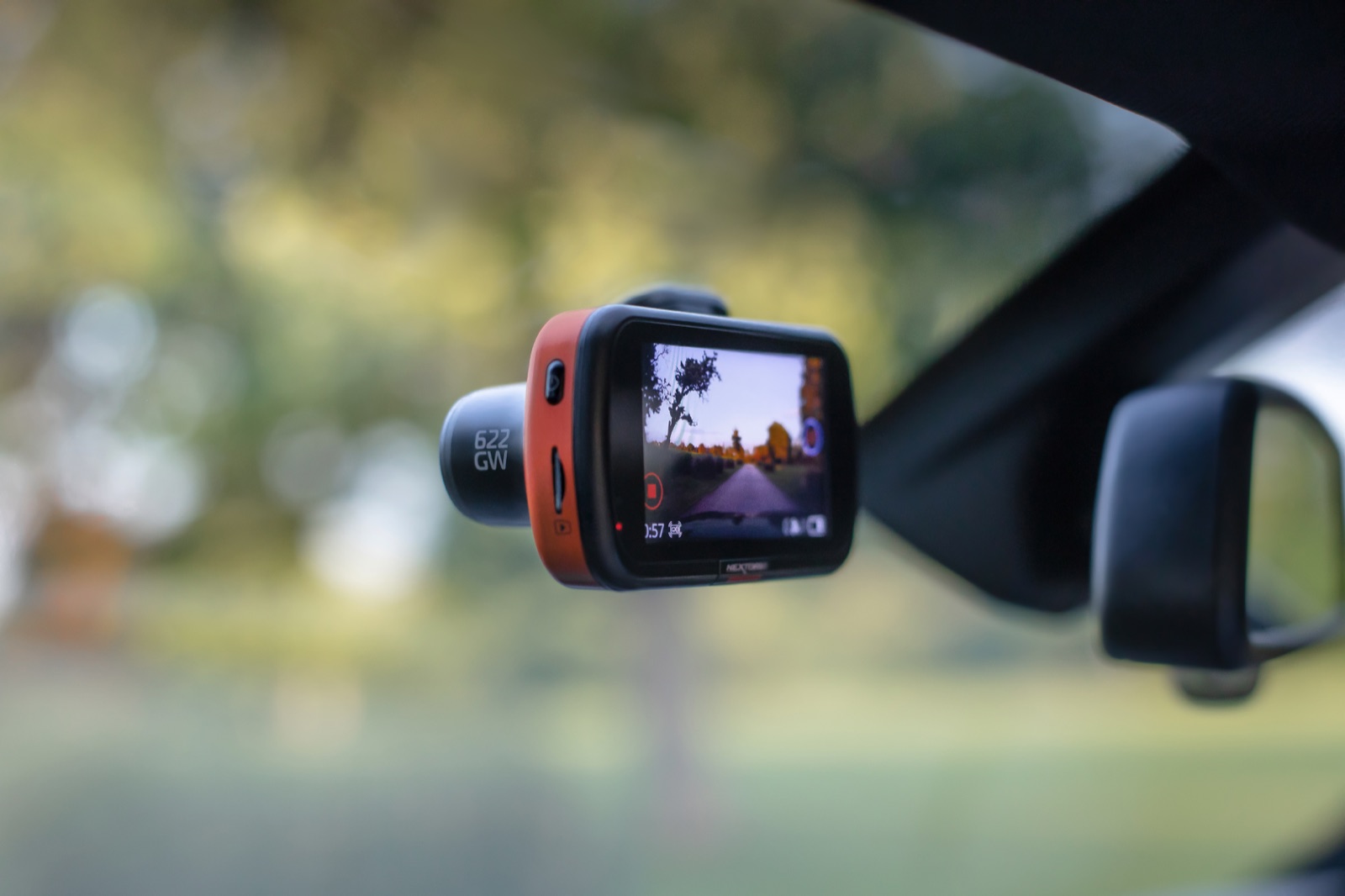 Nextbase 622GW Sienna Dashcam an der Windschutzscheibe